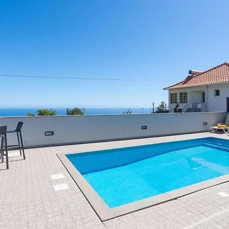 Evoque - Pool Oceanview Villa By Lovelystay