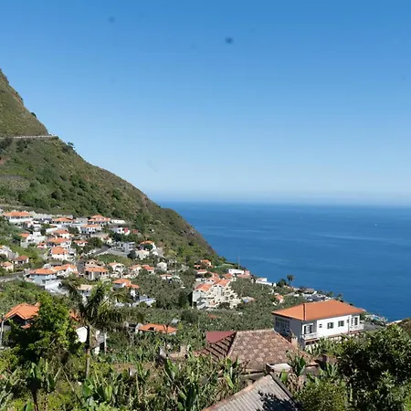 Evoque - Pool Oceanview Villa By Lovelystay Arco da Calheta (Madeira)