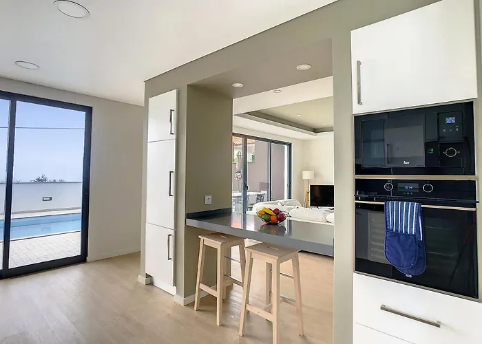 Evoque By Lovelystay Villa Arco da Calheta (Madeira)