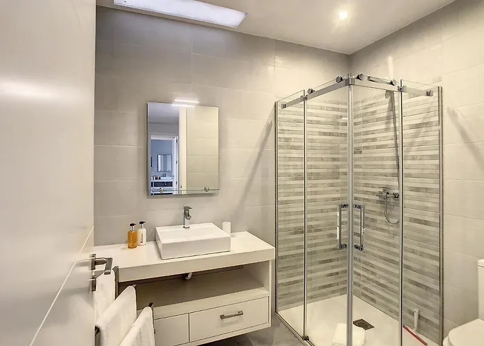 Evoque By Lovelystay * Arco da Calheta (Madeira)