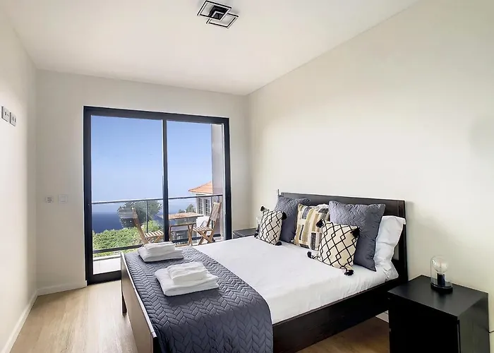 Evoque By Lovelystay Vila Arco da Calheta (Madeira)